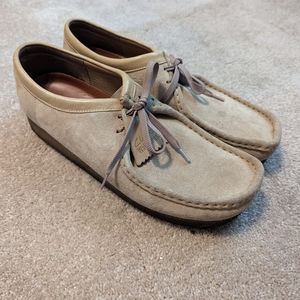 Men's Clarks Wallabees - Low Tops